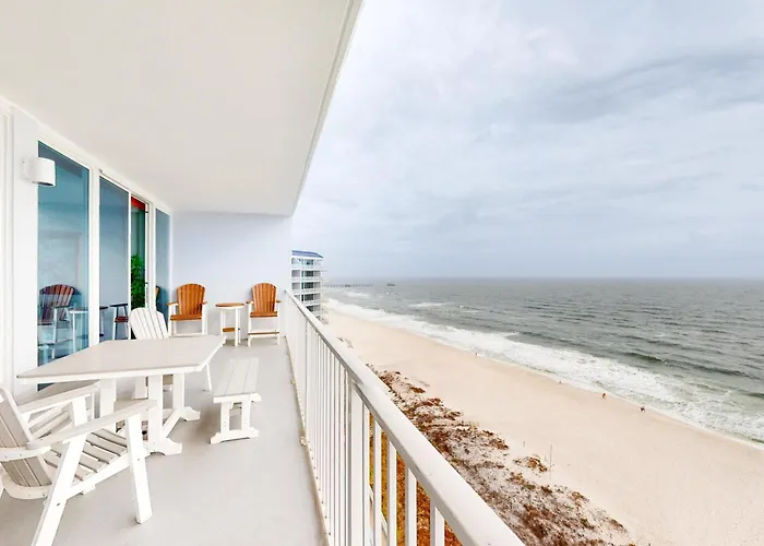 Remodeled Beachfront Condo W Multiple Resort Pools Hot Tubs & Gym