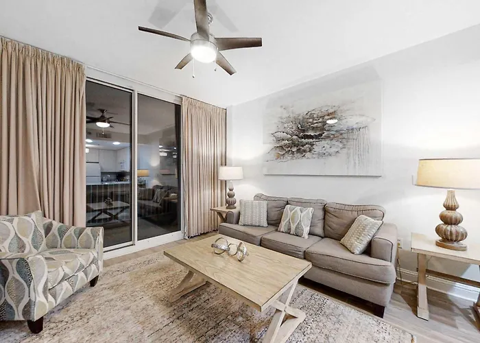 Gulf-Front Condo W Beach Access Wifi Balcony & Shared Pools Hot Tubs & Gym