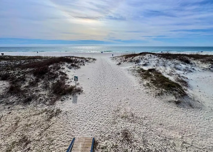Gulf Front Corner Unit | 3Br / 2Ba | Stunning Views + Updated Interior