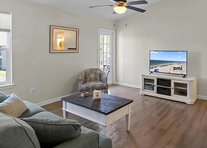 Gulf Shores Condo With Pool 5 Miles To Beaches