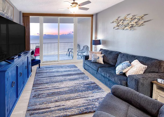 Gulf-Front Condo On The White Sand Beach With Shared Pools Hot Tubs Sauna & Gym