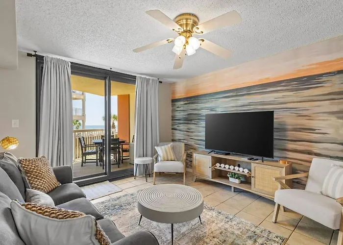 On The Beach With Ocean Views Heated Pools & Hot Tub King Bed & Beach Gear Plus Cable Tv