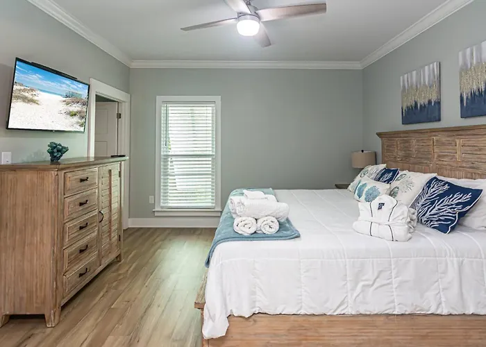 Spacious Gulf Shores Beach House With Ocean Views And Private Entrance
