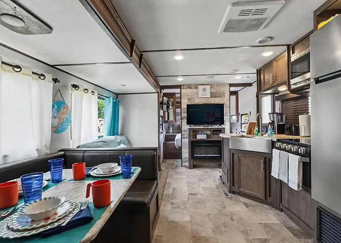Your Glamping Escape Awaits 5 Miles From The Beach