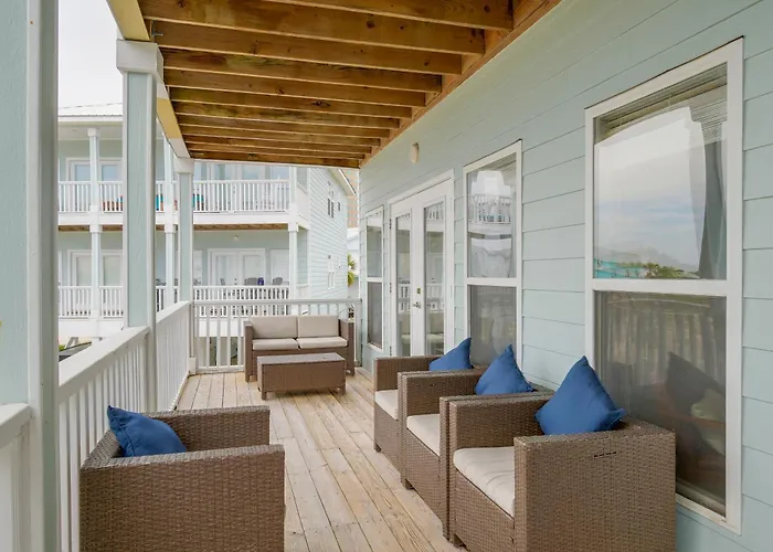 Walk To Beach: Gulf Shores Gem, Pool & Water Views