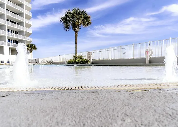 Lighthouse 1506 Gulf Front 3 Pools Sleeps 8