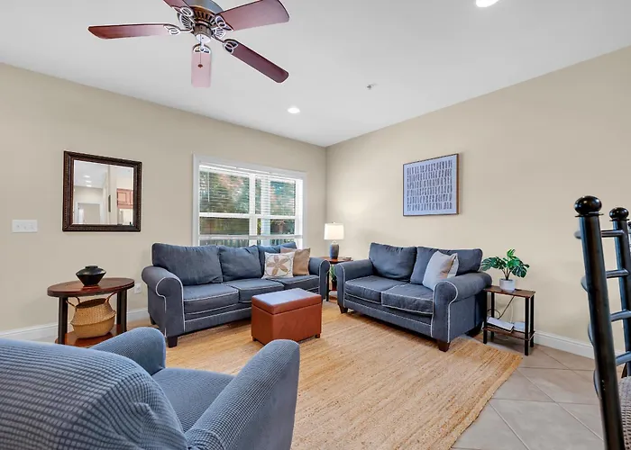 Condo W Pool Near Beaches, Dining, Shopping, Etc