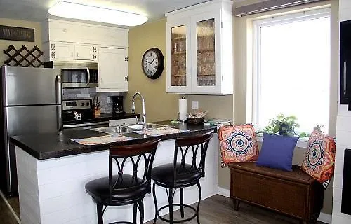 Royal Palms 501