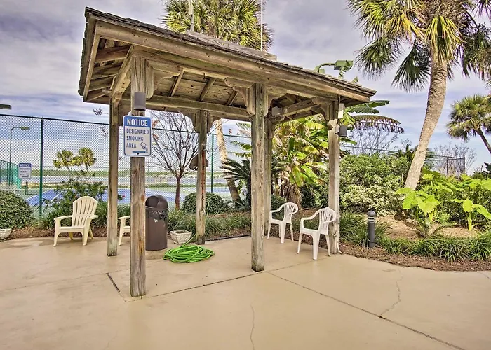 Gulf Shores Getaway W/ Pool, Spa & Beach Access!